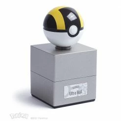 Pokemon Anime & Manga Diecast Replica Ultra Ball