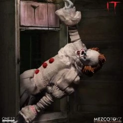 Toys & Figures IT 2017: Pennywise One:12 Action Figure